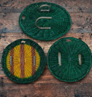 (Replica)The rattan riot shield was used by the NPFF.